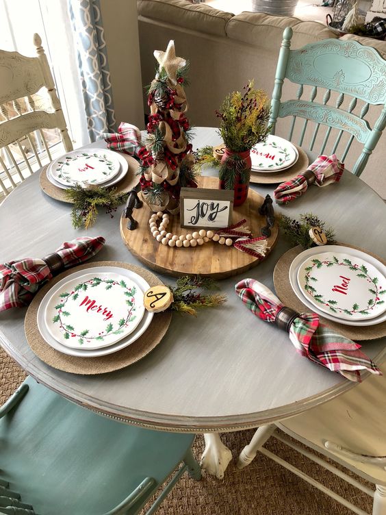 Tavolo da cucina allungabile rotondo per il pranzo delle feste. • Laura ...